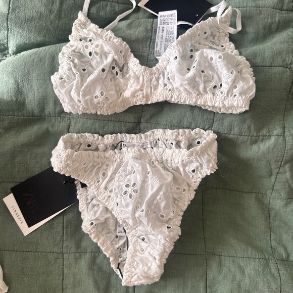 Zara White Eyelet Lace Bralette and Panty Set Small brand new - Picture 4 of 4